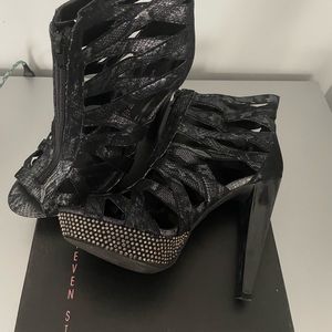 Black shoes worn once